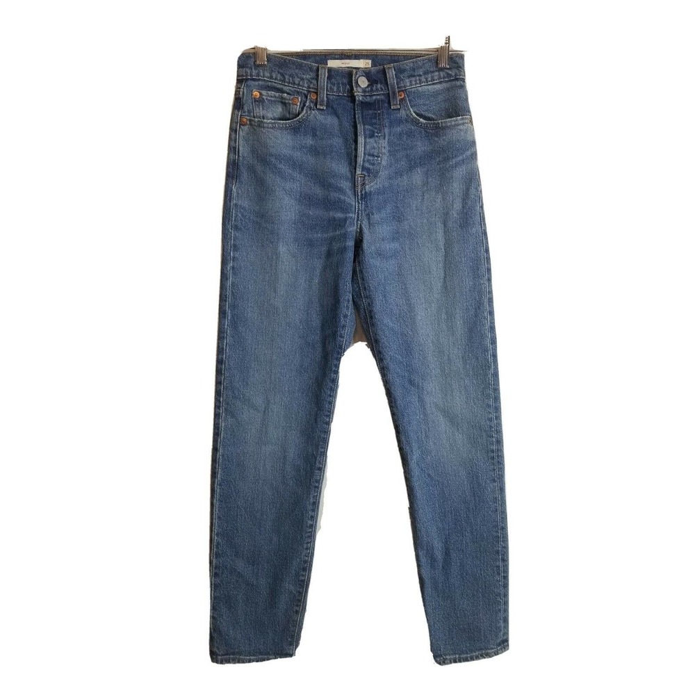 Levi's WEDGIE jeans women 25 Blue Straight Leg Button Fly Medium Wash